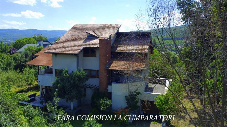 VILA SPECTACULOASA TEREN 2328 MP