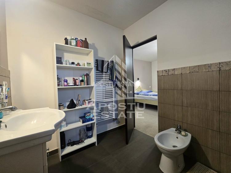 Casa individuala de vanzare si restaurant cu predare la cheie, Sag, COMISION 0 - 25