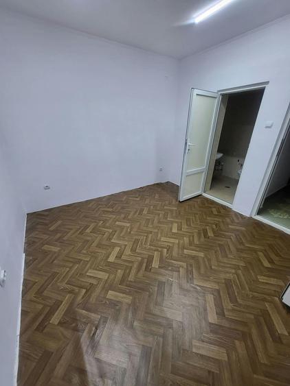 Casa de inchiriat. curte, centrala proprie, zona centrala. metrou 7min