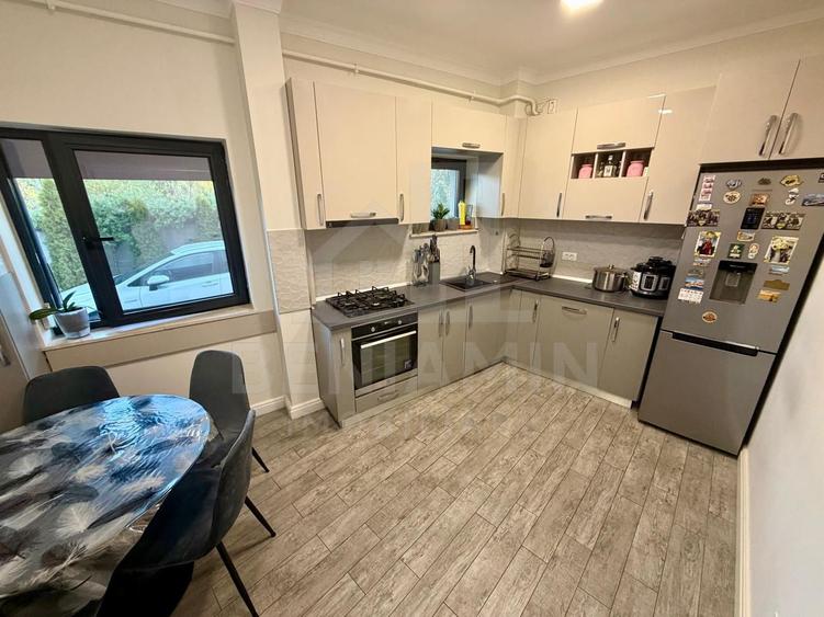 Apartament decomandat deosebit 3 camere 2 bai bloc 2020 cu parcare