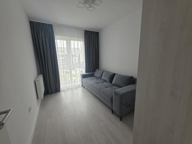 Vand apartament 3 camere si 2 bai zona Tractorul- Coresi cu parcare subterana
