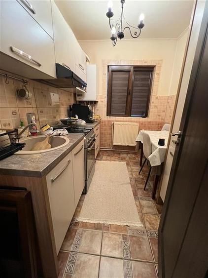 Vanzare apartament cu 3 camere - Podu Ros