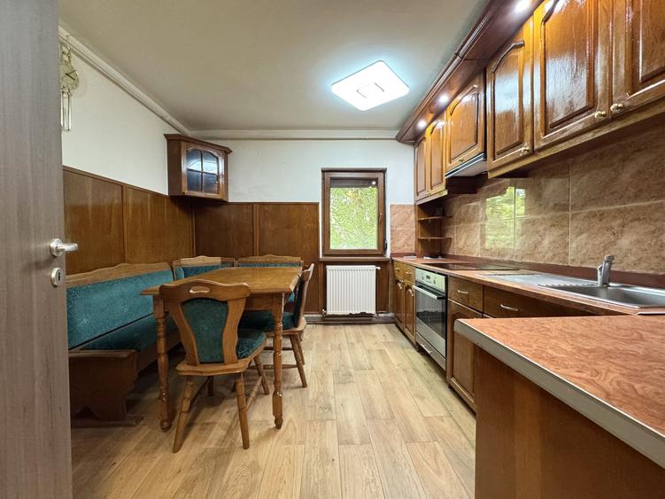 Apartament 3 camere, spațios, etaj 1 – Zona Lipovei / Iulius Mall