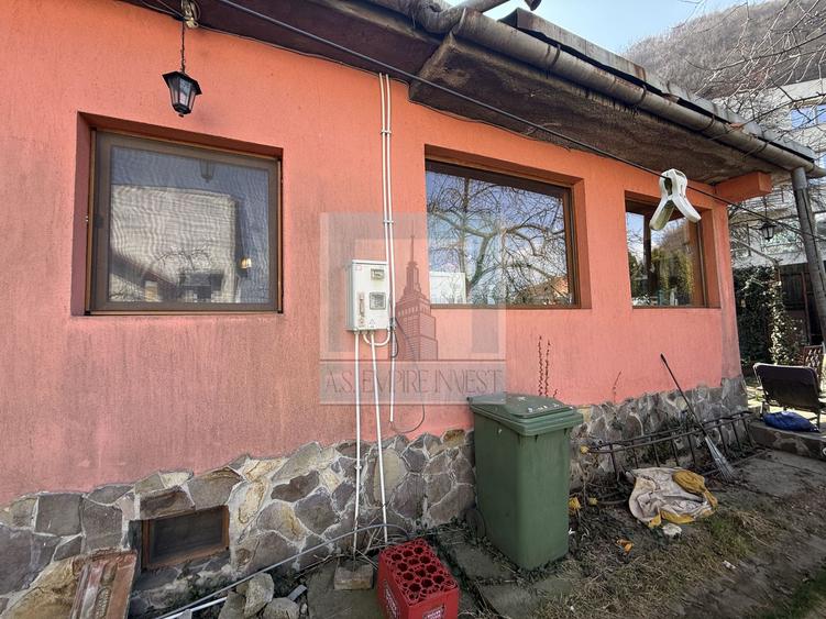 Apartament 3 camere,82 mp utili, la casa, singur in curte-zona Central