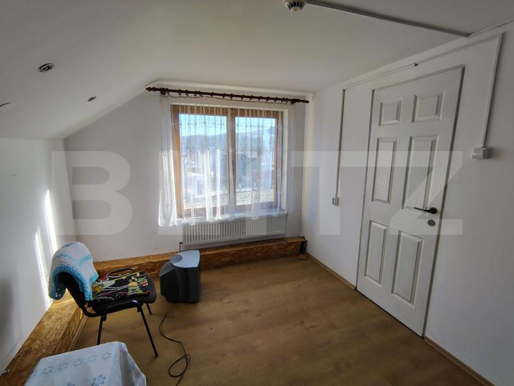 Proprietate cu 10 camere pentru investitie, teren 800 mp, Comuna Mociu