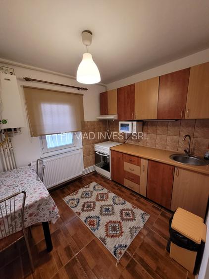 Navodari - str. Randunelelor - 2 camere decomandate -parcare privata  -420 E neg - 18