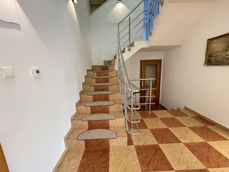 Casa spatioasa cu spatiu de relaxare-zona Blascovici