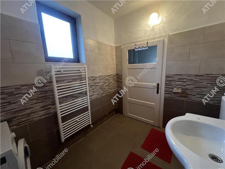 Casa 3 camere cu 2 pivnite si teren de 242 mp zona Calea Dumbravii