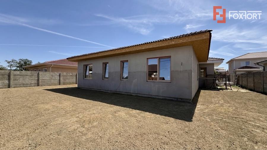 Duplex cu 3 camere si teren de 322 mp, toate utilitatile zona Mosnita Noua