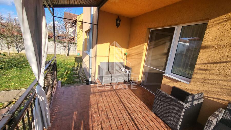 Casa individuala cu 7 camere si garaj,Dumbravita
