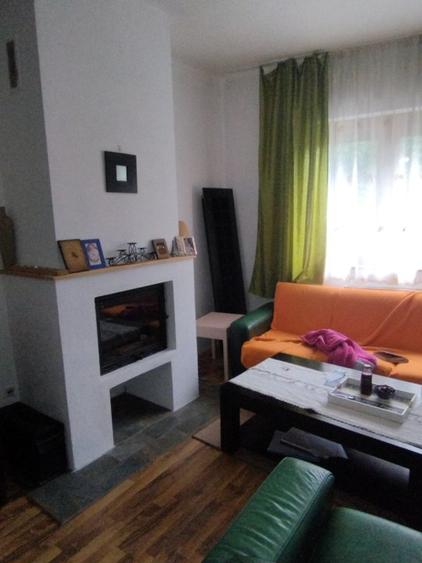 Vand casa in zona centrala DS+P cu 5 cam.