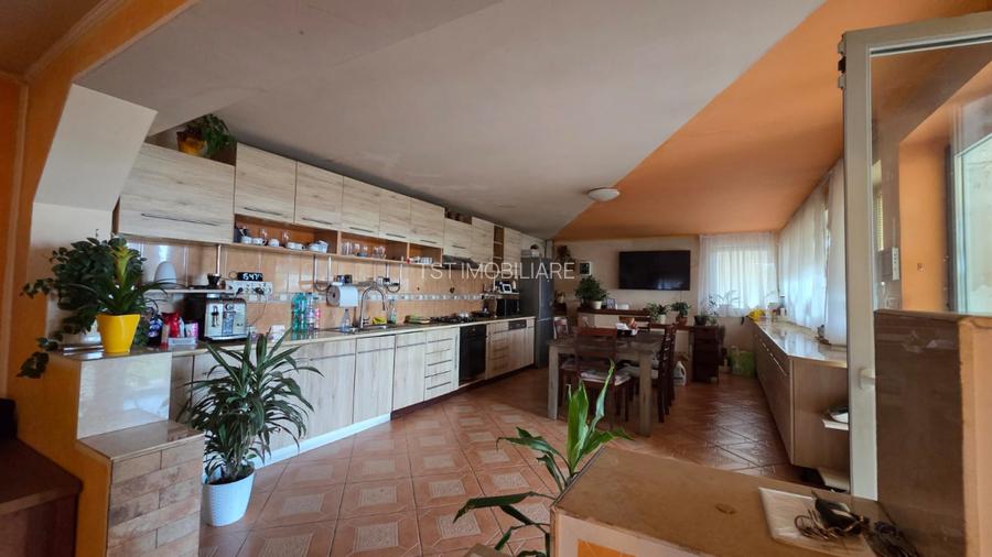 Casă cu mansardă de vânzare – zona Lucian Blaga - 20