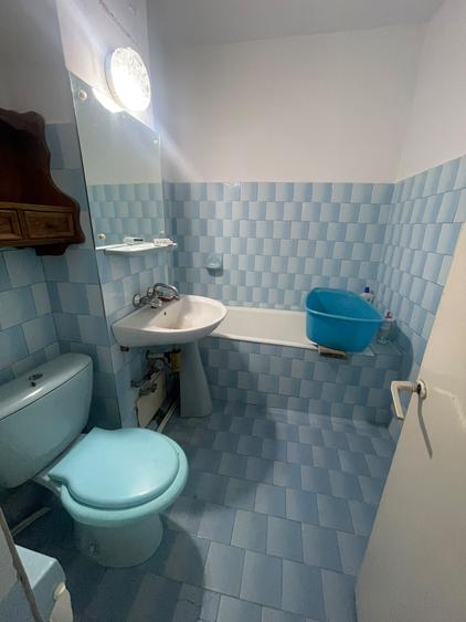 Apartament cu 3 camere decomandat, etajul 3/8, zona Cug
