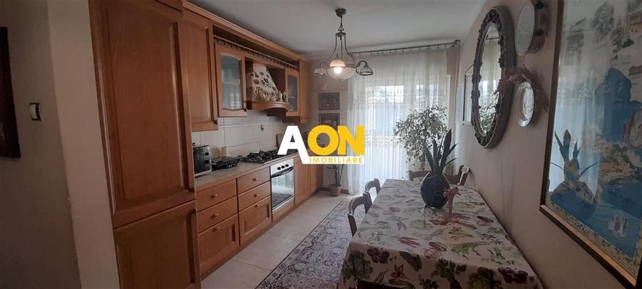 Apartament 3 camere cu scara interioara zona ultracentrala