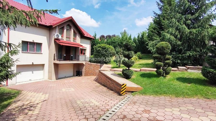 Casa impunatoare D+P+M, 280 mp utili, teren 850 mp,  în Europa - 5