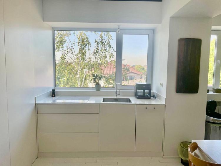 Apartament superb de 3/4 camere in Pipera-Padurea Baneasa 140mp utili