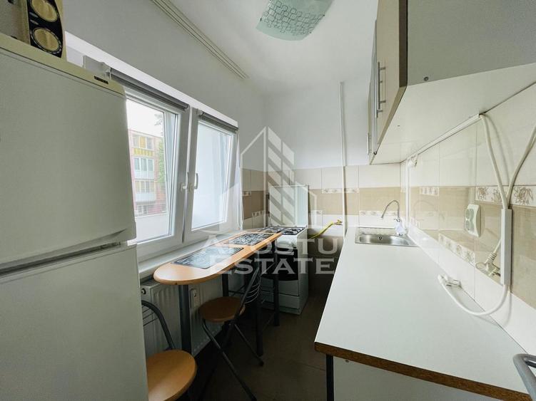 Apartament 1 cameră, spațios (45mp)– Ideal pentru studenți/zona Vlaicu