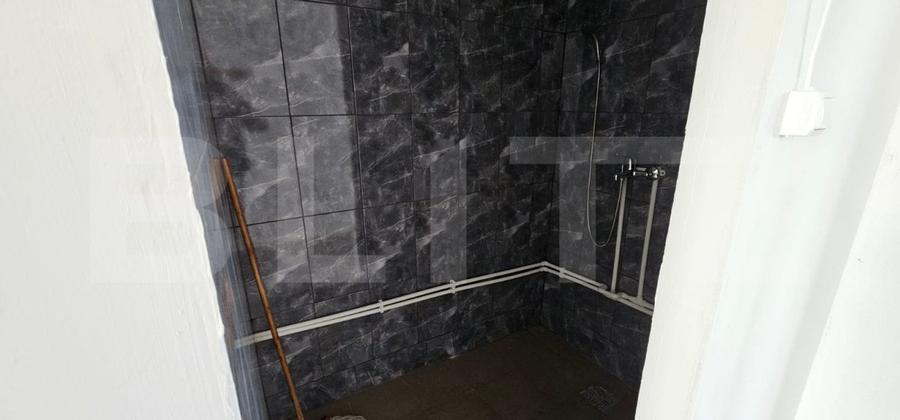 Spatiu Comercial de inchiriat Targoviste Ext-Vest 800mp cu parcare si utilitati