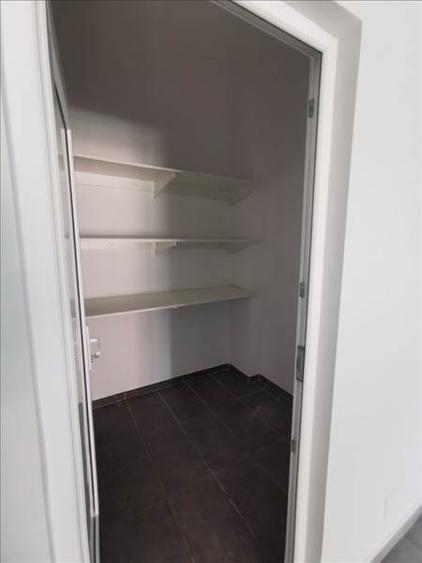 Sp comercial central (parter stradal, renovat) plus demisol iluminat natural