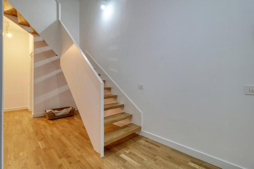 Luxury 5-room Townhouse - OMV Pipera