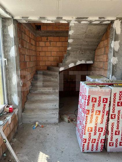 Casa de vanzare, cu 4 camere, 130,80 mp, zona Unirii