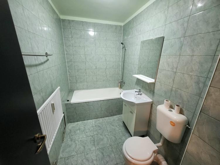 Apartament cu 2 camere de închiriat - Zona Florilor