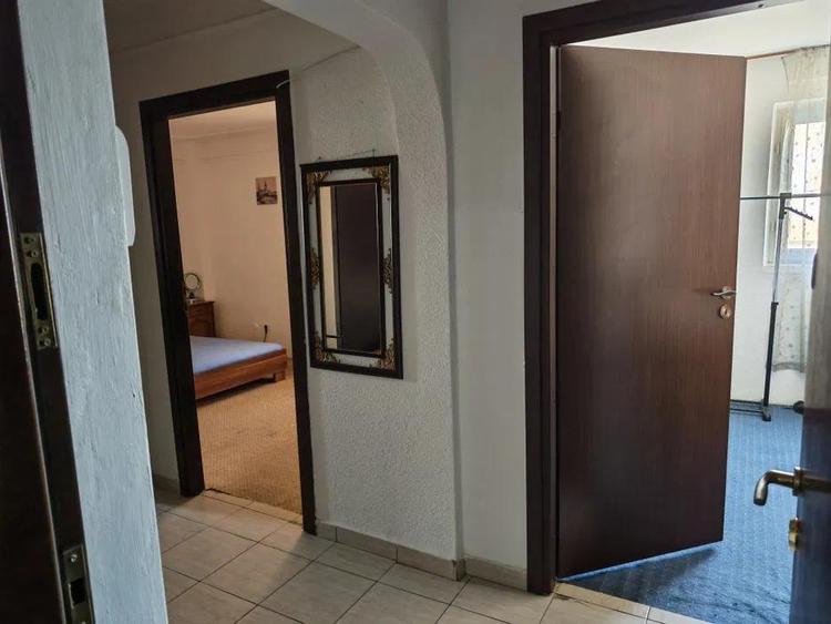 Apartament cu 2 camere decomandat- Pacurari