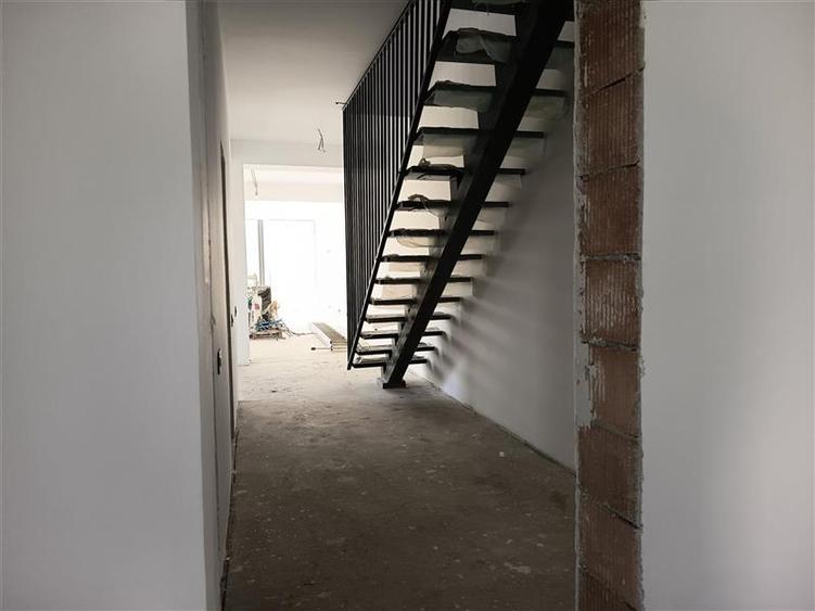 Vila impozanta, aspect deosebit, configuratie tip duplex, view, Brasov