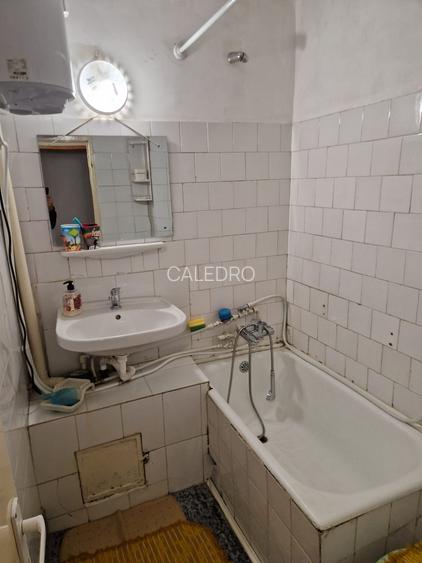 Apartament 4 camere  semicentral zona strazii Bucuresti - 9