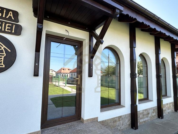 ULTIMA Vila Magia Vlasiei, LANGA PADURE