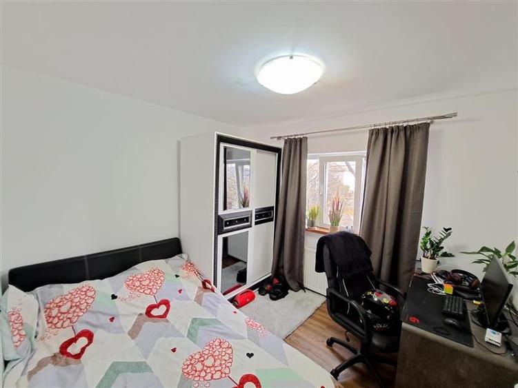 Apartament 3 camere, centrala termica, decomandat, 65 mp, 2 bai, Complex Student