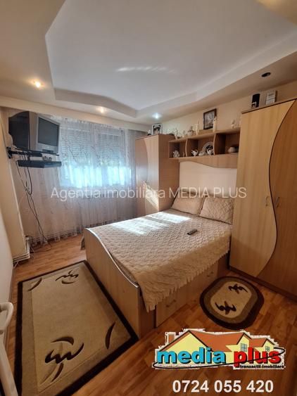 Apartament 3 camere decomandat, etaj 2, Micro 13, - 3