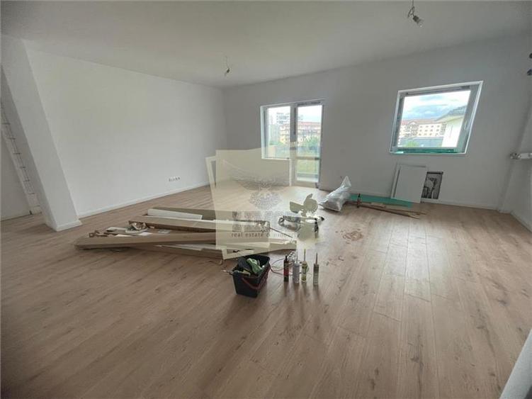 Apartament cu 3 camere si gradina 16 mp pe Doamna Stanca