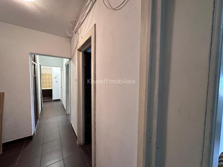 Apartament de 3 camere,decomandat. - 3