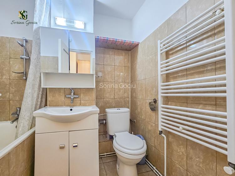 Garsoniera decomandată, str. Bisericii Române, langa Colina Universitatii - 11