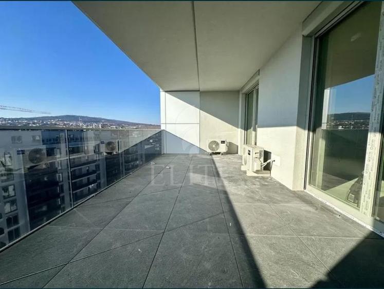 Apartament 3 camere în zona STRAZII FABRICII