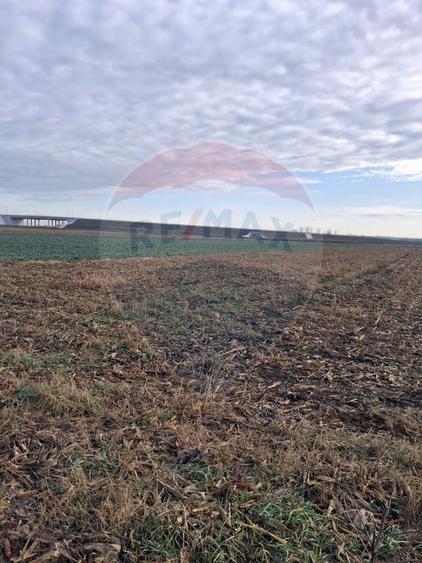 Teren intravilan 3400mp de vânzare la Sântion