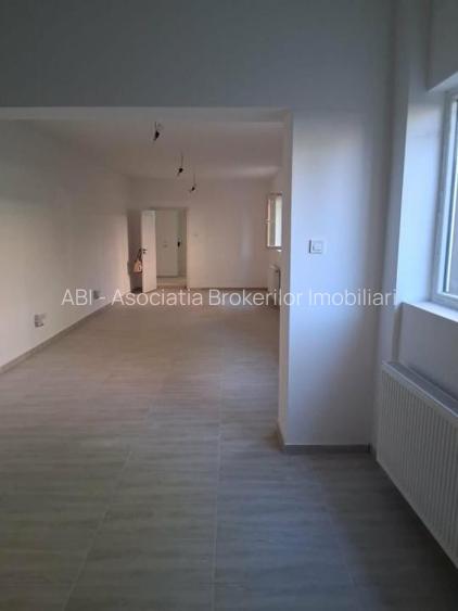 13 Septembrie-spatiul comercial stradal,renovat total,centrala termica - 11