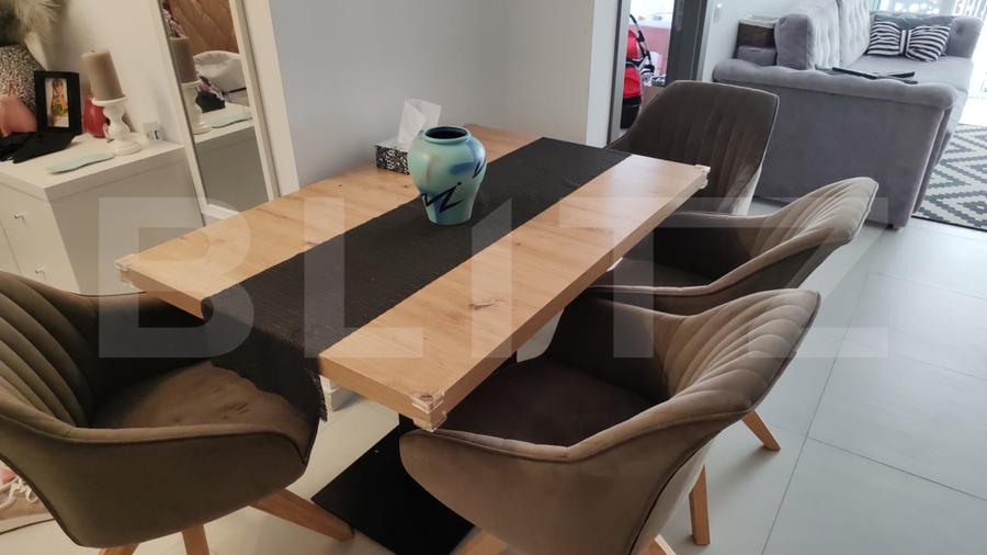 Apartament cu 3 camere, 63 mp, cu 2 bai si balcon mare, in zona Valea Garboului
