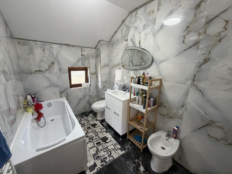 Casă de vânzare | 5 camere | 189 mp utili | 448 mp teren | zona Micești
