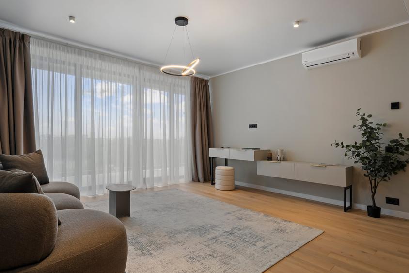 Apartament cu 4 camere | One Lake District | View la lac