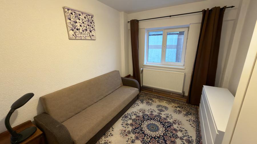Apartament decomandat 3 camere/2 bai/ 63 mp/ zona Mercur Cetate