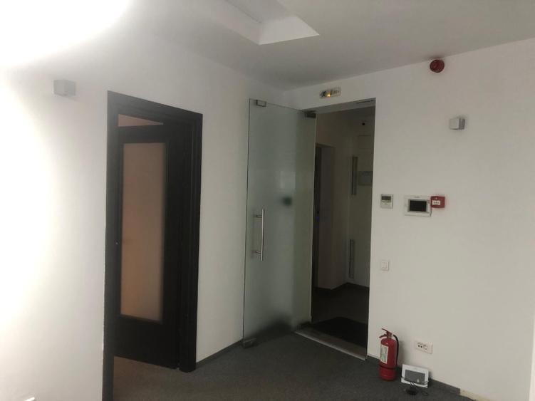 Piata Unirii Bd Coposu Spatiu birou in cladire moderna