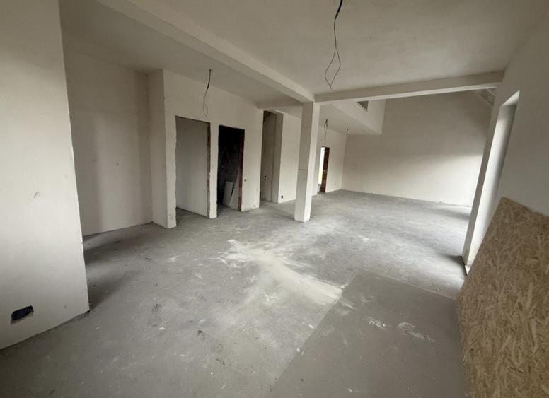 Casa individuală, semifinisata, 160 mp utili , 500 mp teren, zona Motel Gilău