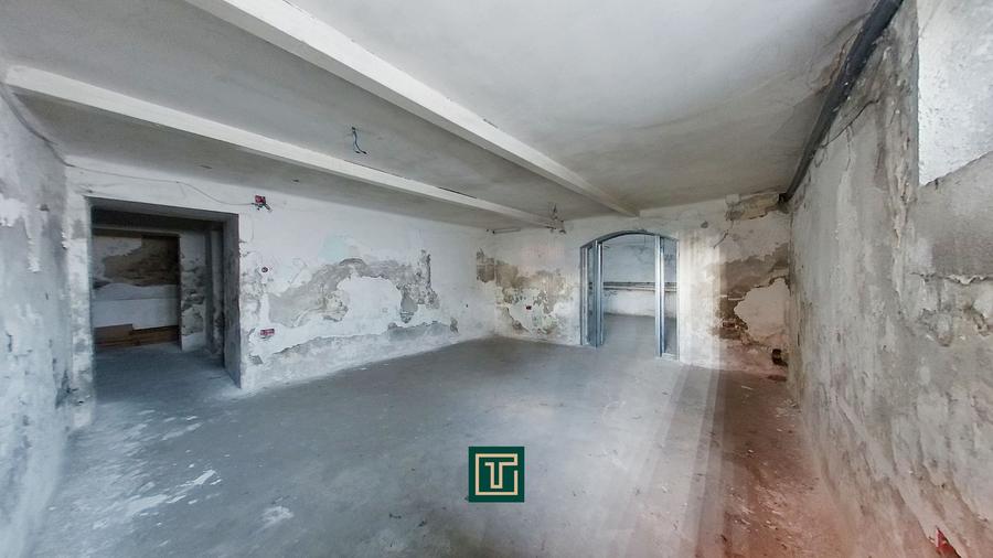 Clădire emblematică rara cu 13 camere pe Calea Victoriei | Ideal locuit/clinică