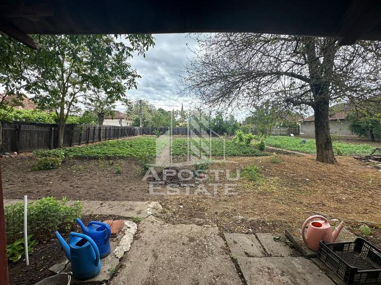 Casa cu teren de vanzare in Zimandu Nou