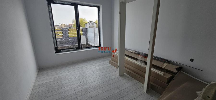 Casa individuala de vanzare 4 camere 2 bai 448mp teren