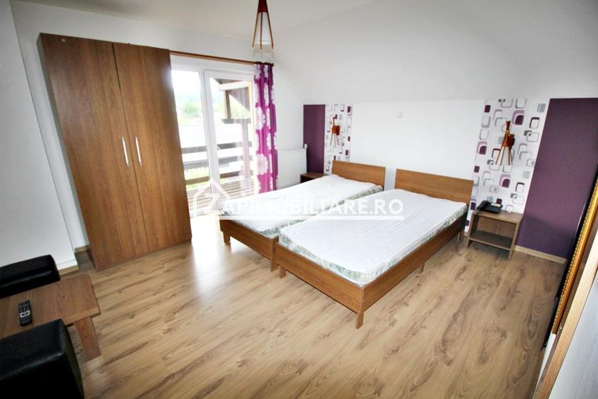 Pensiune P-E-M 9 camere,9 bai,1 bucatarie,teren 900 mp