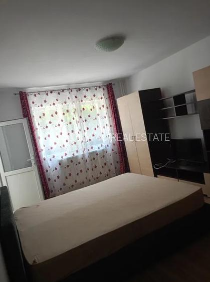 Apartament cu 1 camera in Nicolina-prima statie din Podu Ros - 4