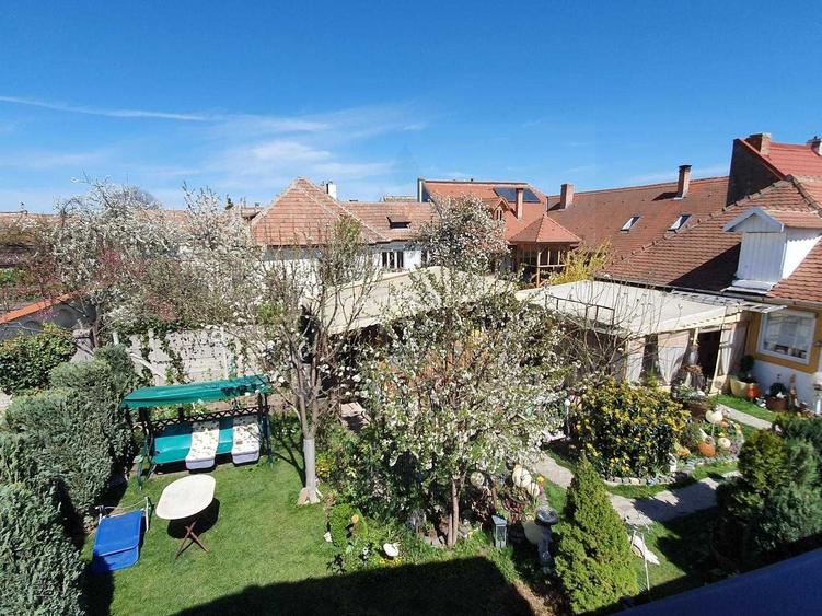 Casa pe 2 niveluri la curte 4 dormitoare 3 băi balcon zona Piata Cluj - 4